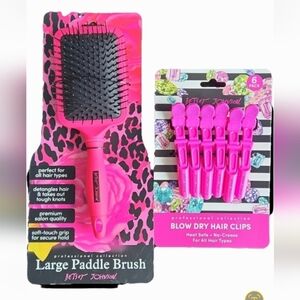 NWT ❗️ Betsey Johnson set of hair brush and blow dry hair clips pink